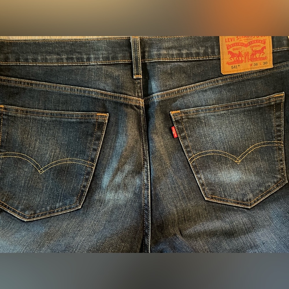 Men’s Levi’s bootcut jeans, size 36